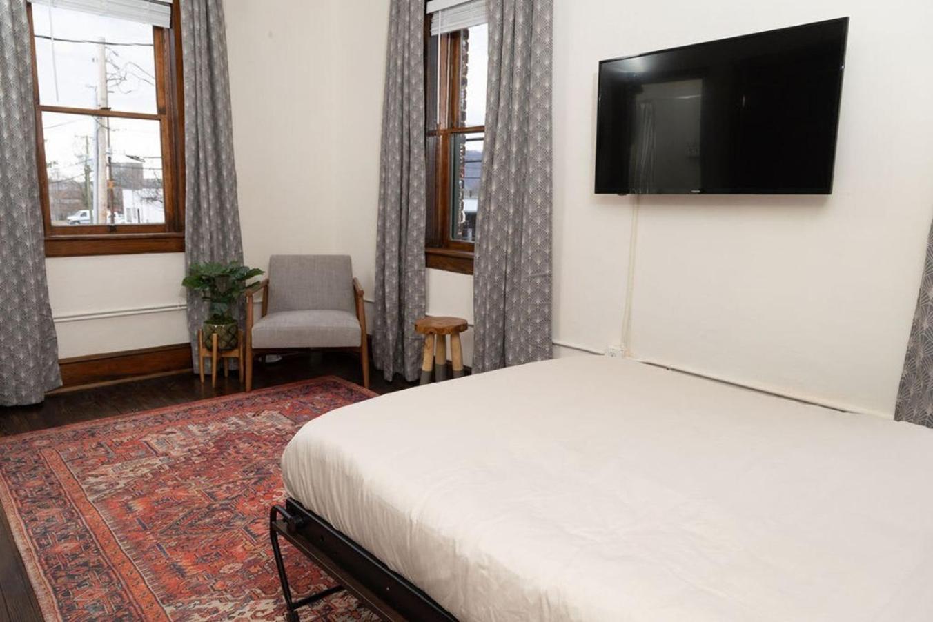 Luxury Multi-Unit Historic Building Near Downtown Appartement Roanoke Buitenkant foto