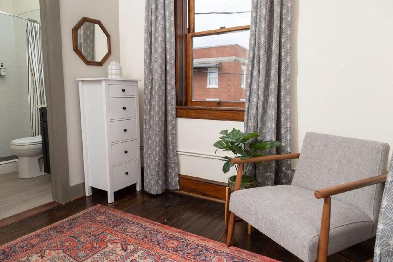 Luxury Multi-Unit Historic Building Near Downtown Appartement Roanoke Buitenkant foto